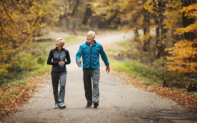 1 thói quen cực tốt để kéo dài tuổi thọ: Chỉ 5 phút mỗi sáng đã rất hiệu quả, sau 50 tuổi nên lưu tâm