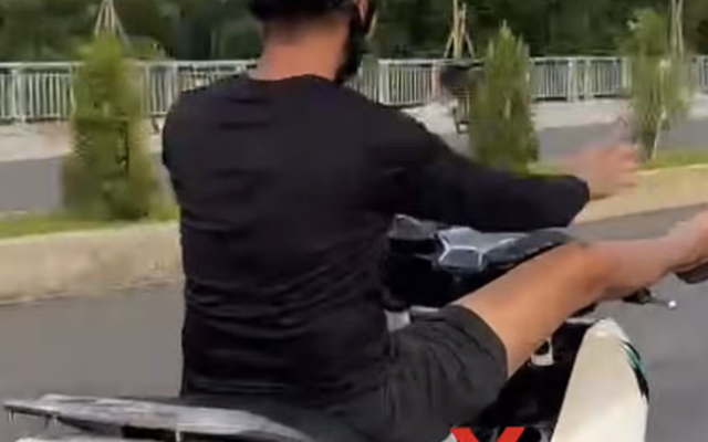 Cái kết cho nam thanh niên dùng chân điều khiển xe SH
