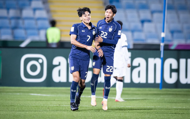 Suýt bị loại khỏi giải châu Á, Thái Lan "toát mồ hôi" với bàn thắng muộn