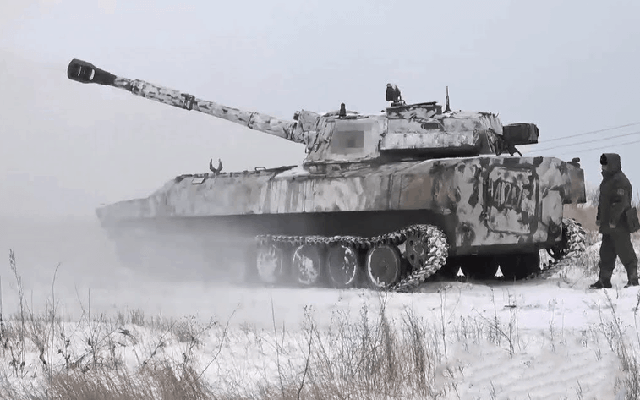 Máy bay không người lái 'xé nát' pháo tự hành 2S1 Gvozdika