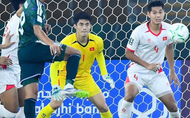 HLV Ả Rập Xê Út: "Thủ môn U23 Việt Nam thi đấu trên cả tuyệt vời, thật không tin nổi"