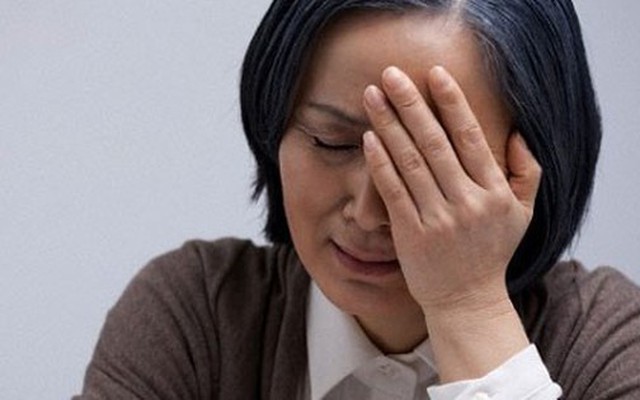 Cả nhà ăn mừng khi tôi lấy vợ, chỉ có mẹ tôi khóc nức nở trong đêm tân hôn