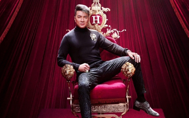 "Ông hoàng nhạc Việt" đình đám một thời: Tuổi 55 chủ yếu hát phòng trà, liên tiếp bán tài sản