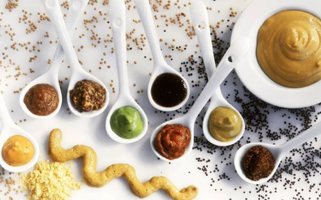 Người đàn ông có thận "già" như 80 tuổi vì thói quen ăn gì cũng chấm