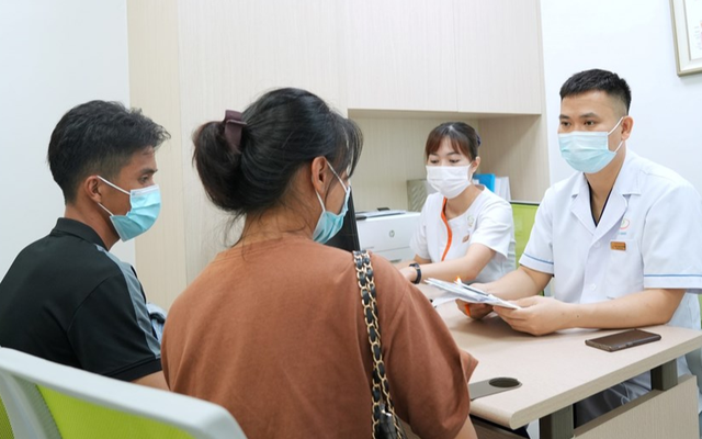 Báo động: Người Việt ngày càng "lười" sinh con, mới 19–20 tuổi đã bị hiếm muộn