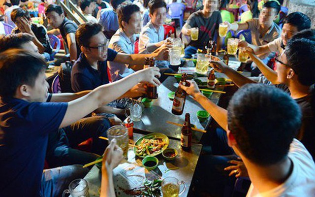 Trót rủ thằng bạn đi nhậu mà vợ nó làm cả nhóm chúng tôi sợ chết khiếp, không dám có lần sau