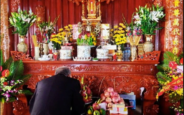 Mâm cúng mùng 1 tháng Chạp: Cần sắm gì để "đầu xuôi đuôi lọt" giai đoạn quan trọng nhất năm?