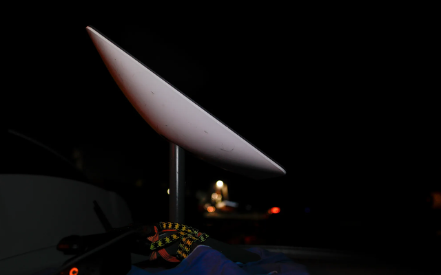 Cách Iran "hạ" toàn bộ mạng Starlink mà không tốn lấy một viên đạn