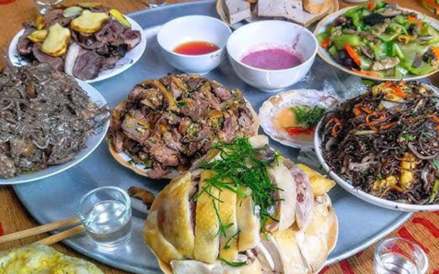 Lần đầu về quê chồng ăn giỗ, tôi mới hiểu vì sao vừa cưới xong anh đã đòi ở rể