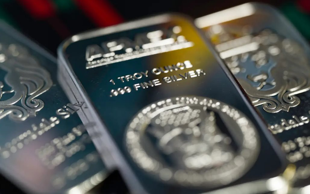 Giá bạc sẽ đi về đâu sau khi tăng vọt 170%? Chuyên gia dự báo ‘tảng đá’ ngáng đà tăng trong tương lai