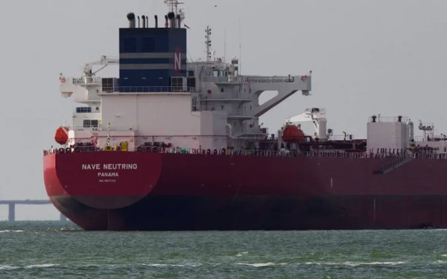Không phải Nga hay Venezuela, hơn 170 triệu thùng dầu của một quốc gia châu Á đang lênh đênh trên biển, chuyện gì đang xảy ra?