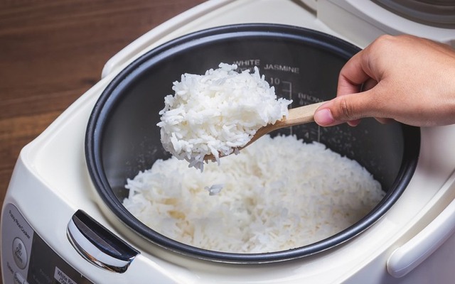 Đến ạ người nào cho 5 thứ này vào nồi cơm: Sai rất sai, nguy hiểm tận cùng