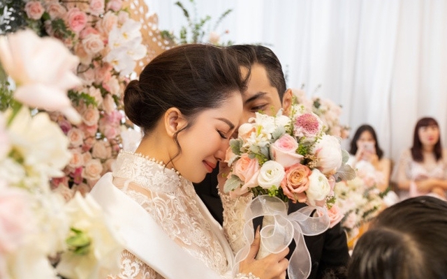 Phan Hiển: "Tôi và Khánh Thi nhiều lần chia tay. Đôi khi có người vợ quá giỏi cũng mệt"