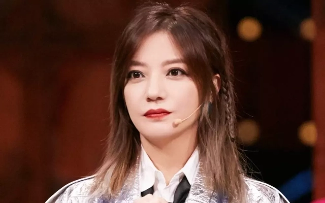 Triệu Vy hết bị cấm sóng