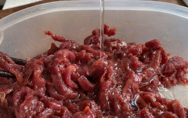 Thêm 1 loại quả vào ướp, thịt bò nấu xong mềm mọng, thơm ngon, bổ sung sắt cực tốt