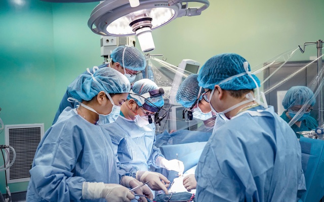 Kỳ tích y khoa: Ca mổ chưa từng có tại Việt Nam