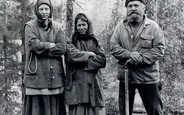 Gia đình tự cô lập giữa rừng sâu từ năm 1936, không biết Thế chiến II đã kết thúc