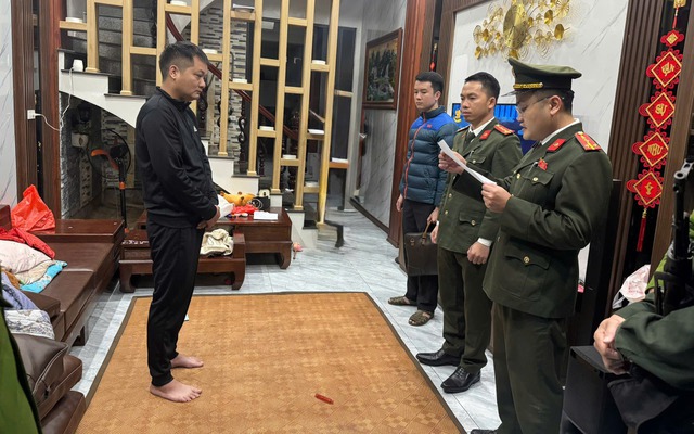 Khám xét khẩn cấp nơi ở của Nguyễn Văn Chung SN 1993 và các kho hàng bí mật tại Hà Nội, Ninh Bình