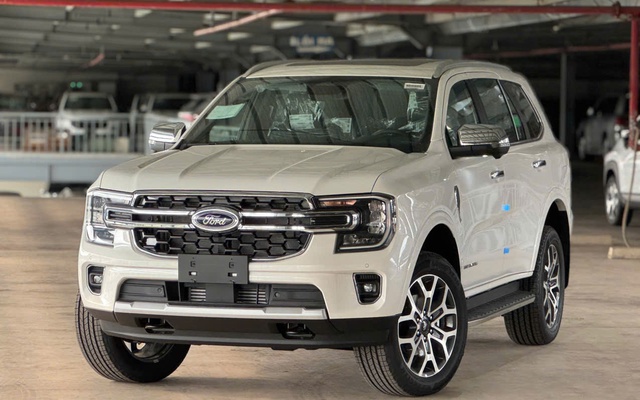 Ford Everest có thể bỏ bản máy dầu cao cấp, thay bằng máy xăng tại Việt Nam, và đây là lựa chọn khả thi nhất để có giá tốt