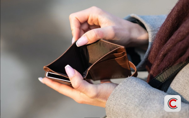 Thuế 'ngầm' 50 tỷ USD tại Anh: Tại sao người dân đang cảm thấy nghèo đi dù được tăng lương?