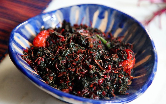 Loại rau nhiều sắt hơn thịt bò, được bán quanh năm ở chợ Việt: Không phải ai cũng biết để ăn