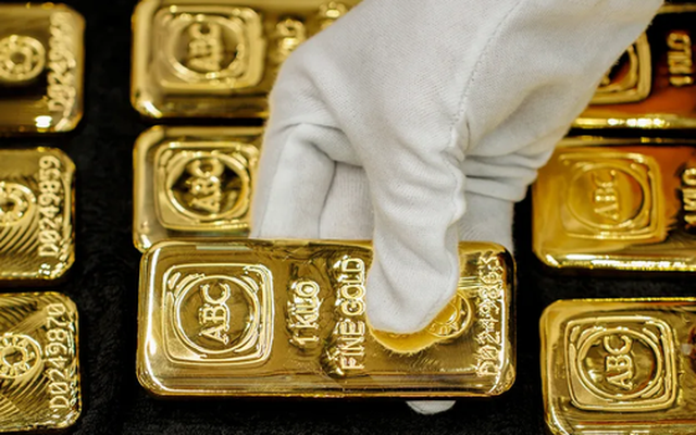 Vàng phá đỉnh: Nhà vàng thông báo khẩn đến người mua toàn quốc, áp dụng ngay lập tức!