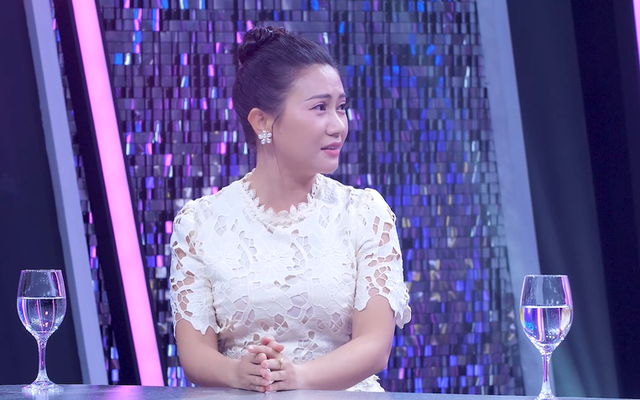 Nữ diễn viên lấy chồng kém 5 tuổi: "Cũng may là hai vợ chồng không sống chung"