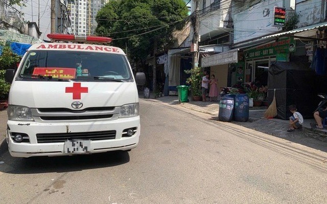 Nam thanh niên tử vong trước cửa phòng trọ của bạn  gái ở TP.HCM: Hé lộ một việc xảy ra tối hôm trước