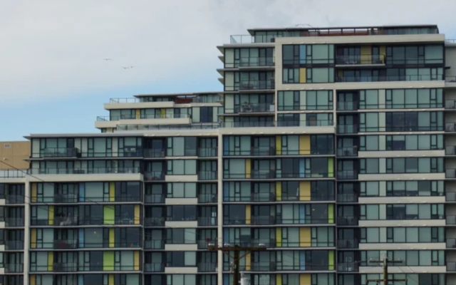 Vợ đứng tên sở hữu 95% căn nhà để “né” thuế cho chồng ngoại quốc, cơ quan chức năng điều tra, phát hiện chồng góp đến 40% tiền mua liền truy thu thêm 1,8 tỷ đồng