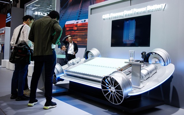 Phát minh của Trung Quốc làm rung chuyển ngành năng lượng: Tạo pin xe có hơn 10.000 lần sạc-xả, đóng băng vẫn sạc ngon ơ, chi phí giảm mạnh