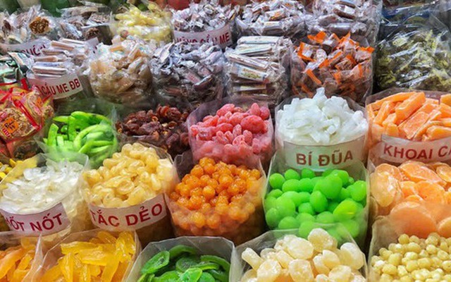 6 loại mứt Tết KHÔNG NÊN mua kẻo mang bệnh vào người