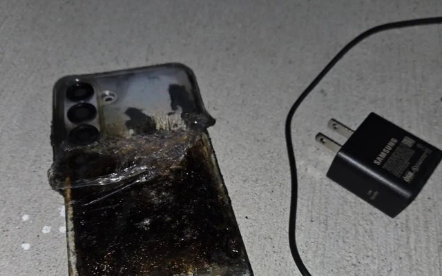 Khoảnh khắc ám ảnh khi Galaxy S25 Plus đang cắm sạc "nổ như bỏng ngô" giữa đêm: Người dùng Samsung chú ý!