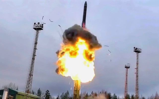 Trùm tình báo Nga: Màn phô diễn Oreshnik khiến phương Tây "choáng váng", tất cả đều ngỡ ngàng