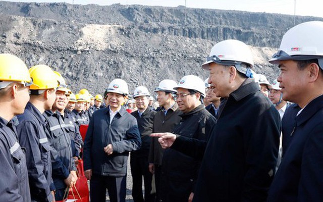 Tổng Bí thư Tô Lâm gặp mặt, chúc Tết công nhân ngành than tại Quảng Ninh