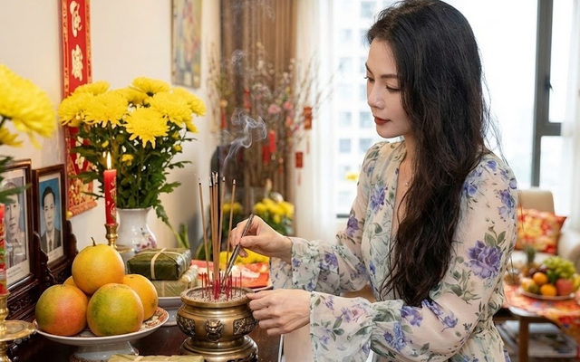 Để không tỉa chân nhang sai cách: Tuyệt đối tránh 3 điều này để Tết ấm êm, tiền tài tụ hội