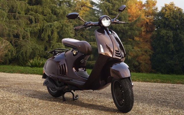 Xem trước Vespa 946 Horse sắp về Việt Nam: Phiên bản giới hạn dành cho người chơi Vespa hệ tuổi ngựa, giá về Việt Nam dễ rơi tầm nửa tỷ