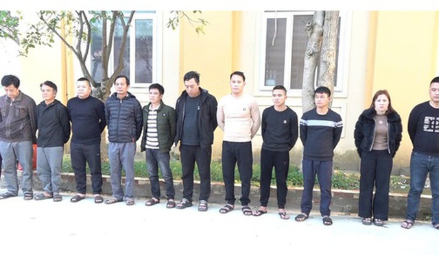 Bí mật trong hầm ngầm có 4 lớp cửa thép kiên cố luôn có người canh gác