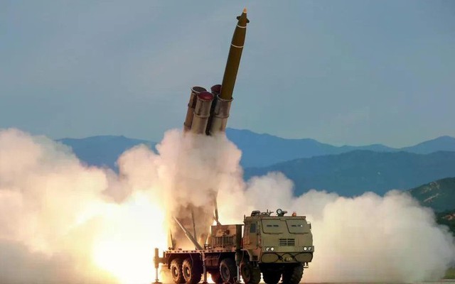 Phiên bản cải tiến của pháo phản lực đa nòng siêu lớn KN-25 đã sẵn sàng