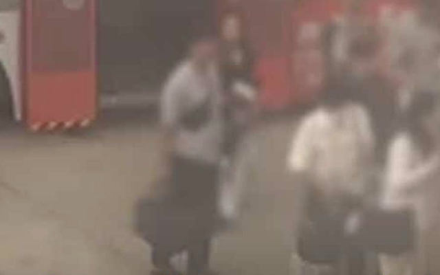 AirAsia "bỏ quên" 23 hành khách trên xe buýt khi máy bay sắp cất cánh