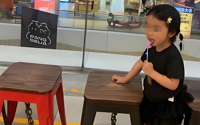 Bé gái 4 tuổi đi học về thường xuyên gãi vùng kín, bác sĩ nói một câu khiến mẹ sững người