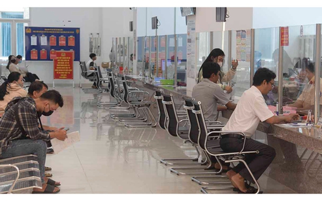 Chủ tịch UBND tỉnh Đồng Tháp ký quyết định quan trọng