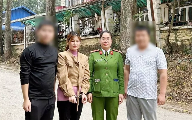 Nữ quái mang lệnh truy nã của Interpol bị bắt tại cửa khẩu