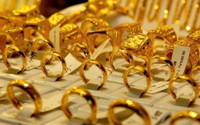 Vàng lên 19 triệu/chỉ, người mua lâu năm thường chỉ làm một việc