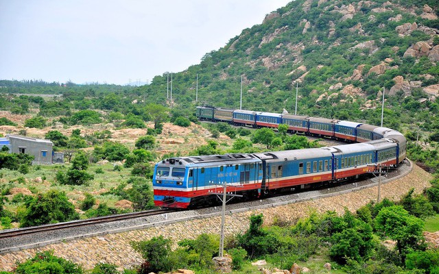 Chuyến tàu mới nhất của đường sắt Việt Nam: Mới chạy được 1 ngày, không gian trên tàu gây chú ý