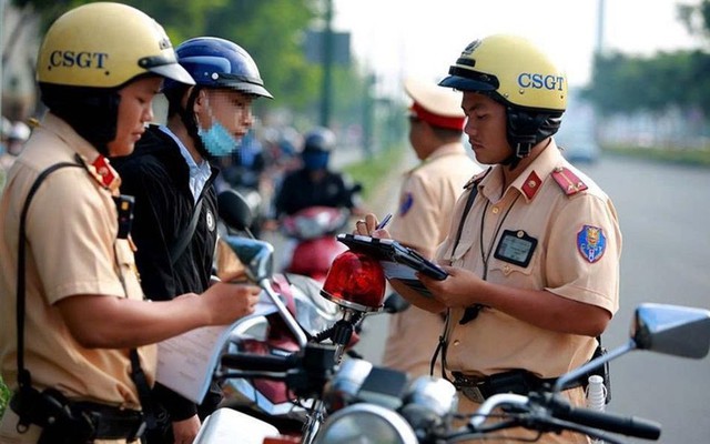 Từ ngày mai, 6 lỗi vi phạm giao thông bắt đầu bị xử phạt, người dân chú ý