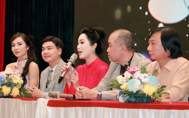 NSND Trịnh Kim Chi chấm thi hoa hậu, nói rõ tiêu chí chọn người đăng quang