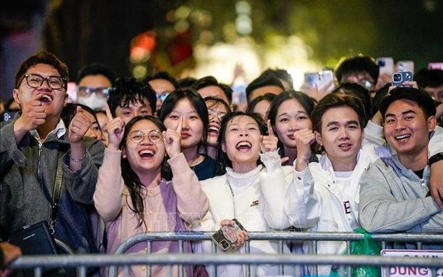 Kỷ lục: TP HCM, Hà Nội vừa thu gần 5.000 tỷ đồng chỉ trong 4 ngày