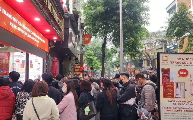 Giá vàng tăng mạnh sau vụ Mỹ lật đổ Tổng thống Venezuela