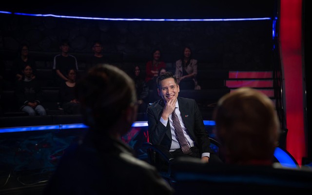 MC mới của Ai Là Triệu Phú là "sếp" của VTV, học thì siêu giỏi!