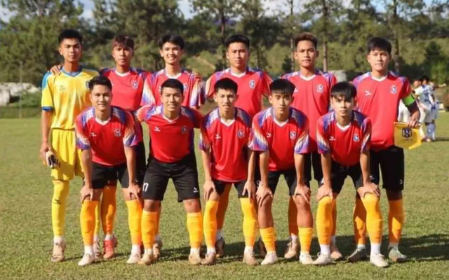 Báo động bóng đá Việt Nam: Liên tiếp 18 cầu thủ trẻ bị kỷ luật vì tiêu cực